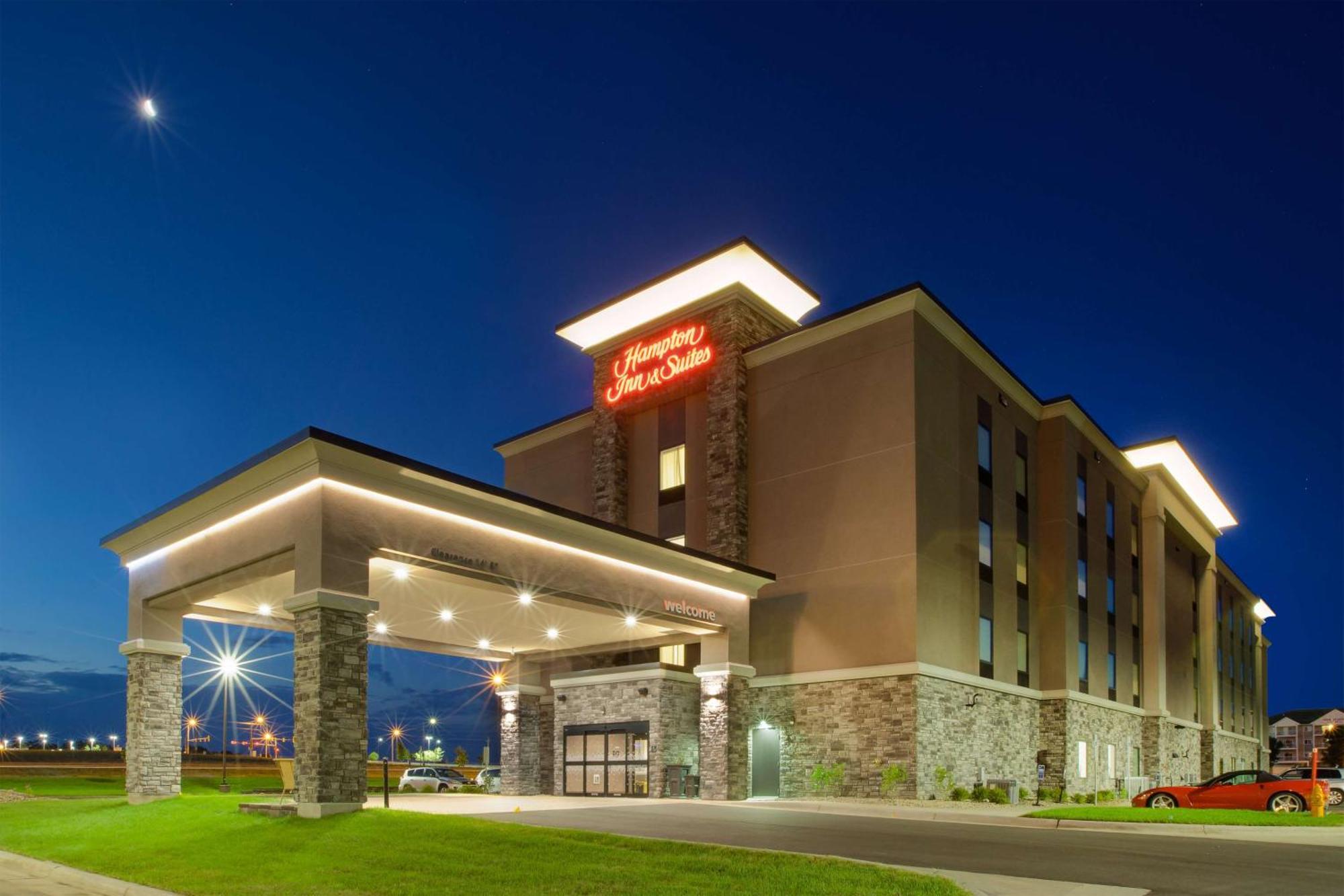 Hampton Inn & Suites By Hilton, Southwest Sioux Falls Exterior photo
