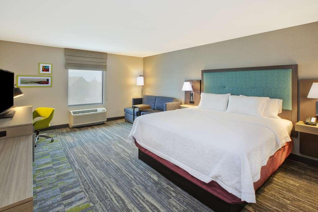 Hampton Inn & Suites By Hilton, Southwest Sioux Falls Room photo